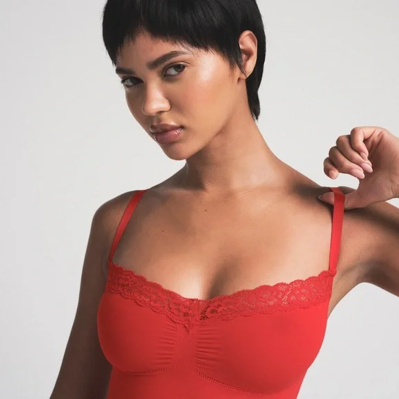 NEW red seamless sculpt lace thong bodysuit size 2X - Picture 6 of 7